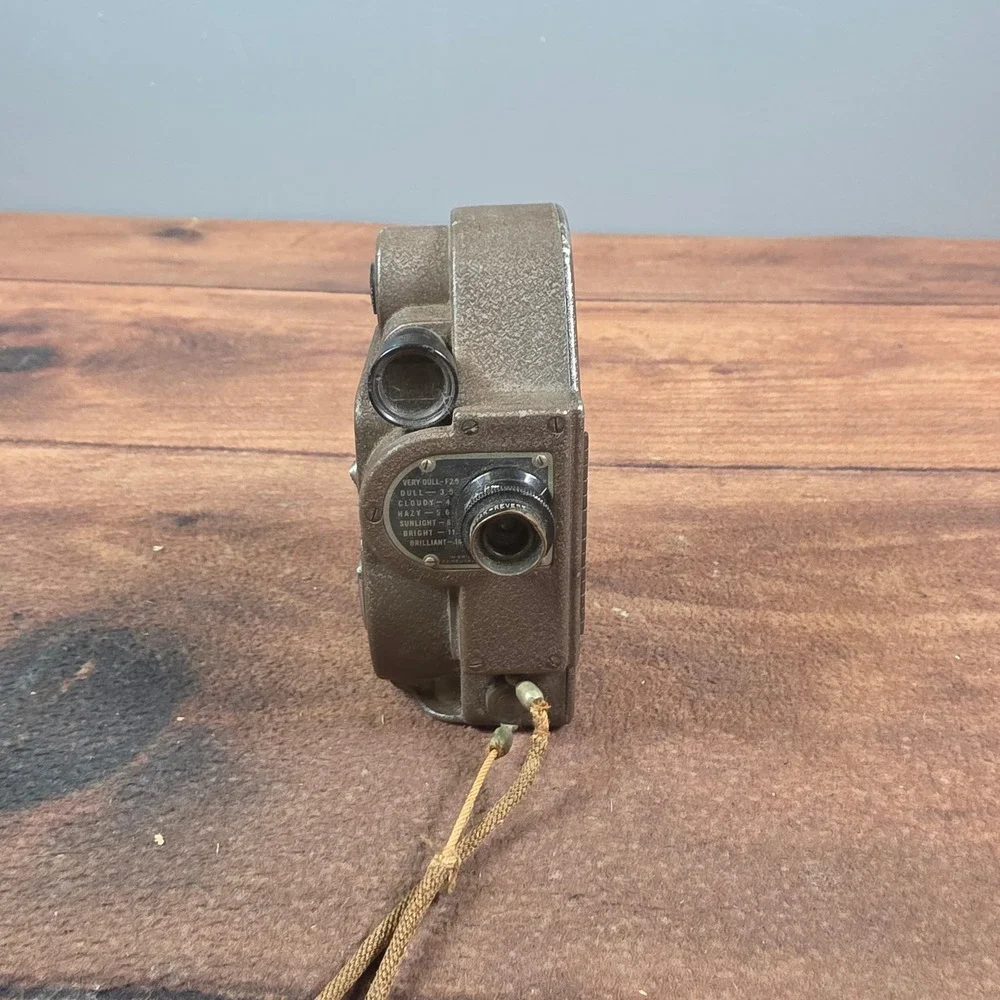 Revere Model 88 Movie Camera 8mm Brown Good Vintage Wollensak Lens Wind Up